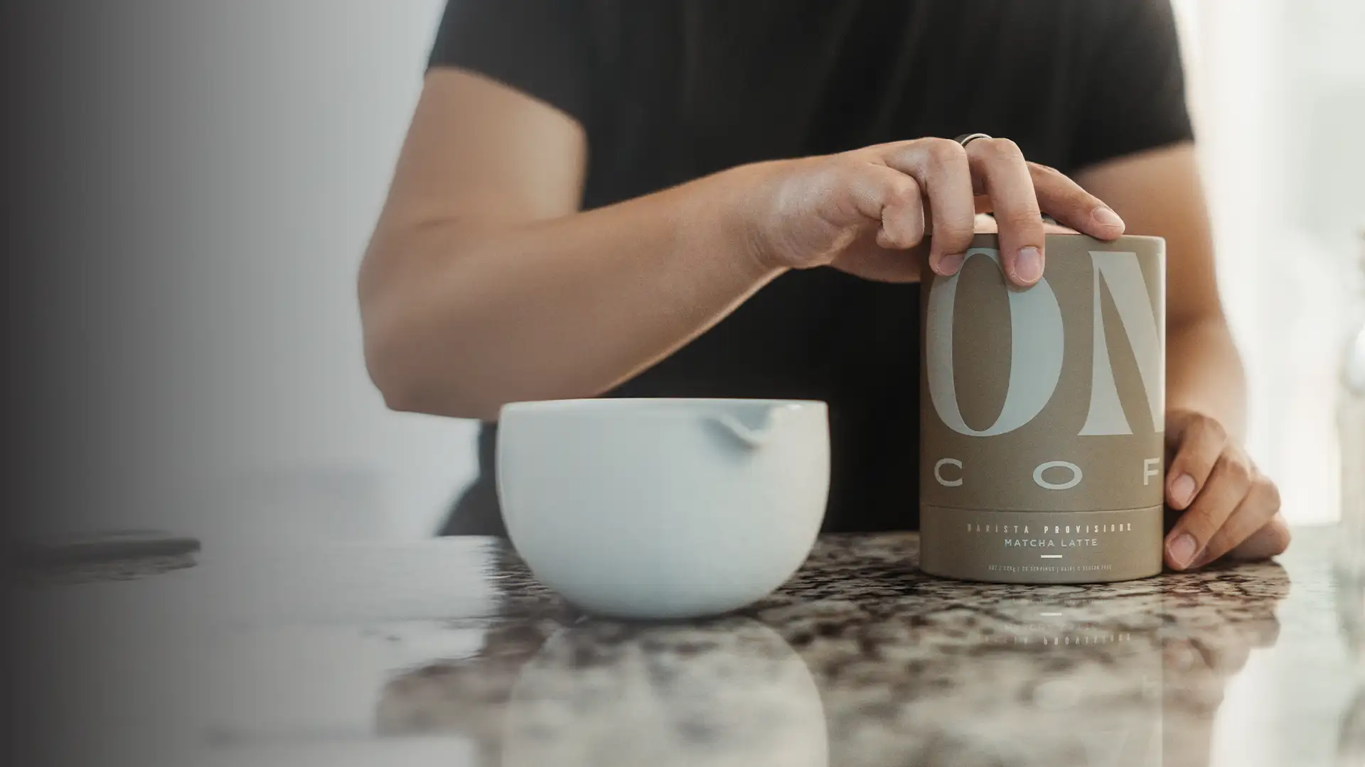 Picture behind 'Onyx Matcha'